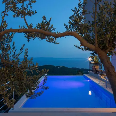- Amare S Prekrasnim Pogledom Na More, Infinity Bazen Makarska