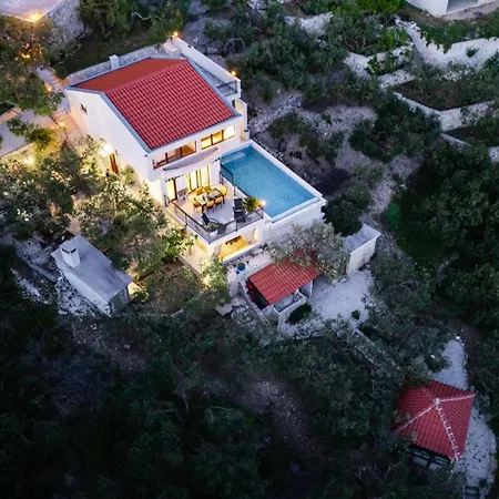 - Amare S Prekrasnim Pogledom Na More, Infinity Bazen Villa *